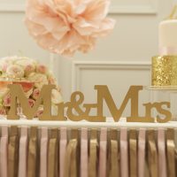 Mr & Mrs Wooden Sign – Gold